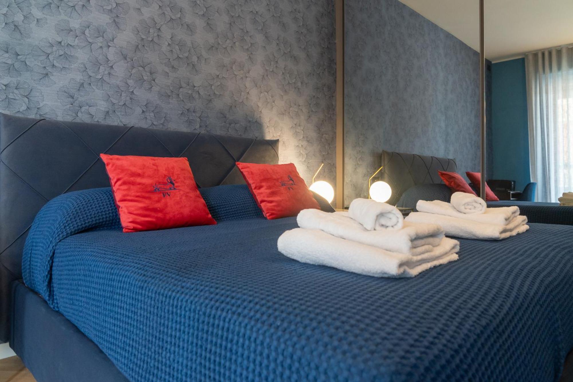 Suite Casa Degli Specchi, Appartamento Di Lusso In Galleria Buenos Aires 米兰 外观 照片