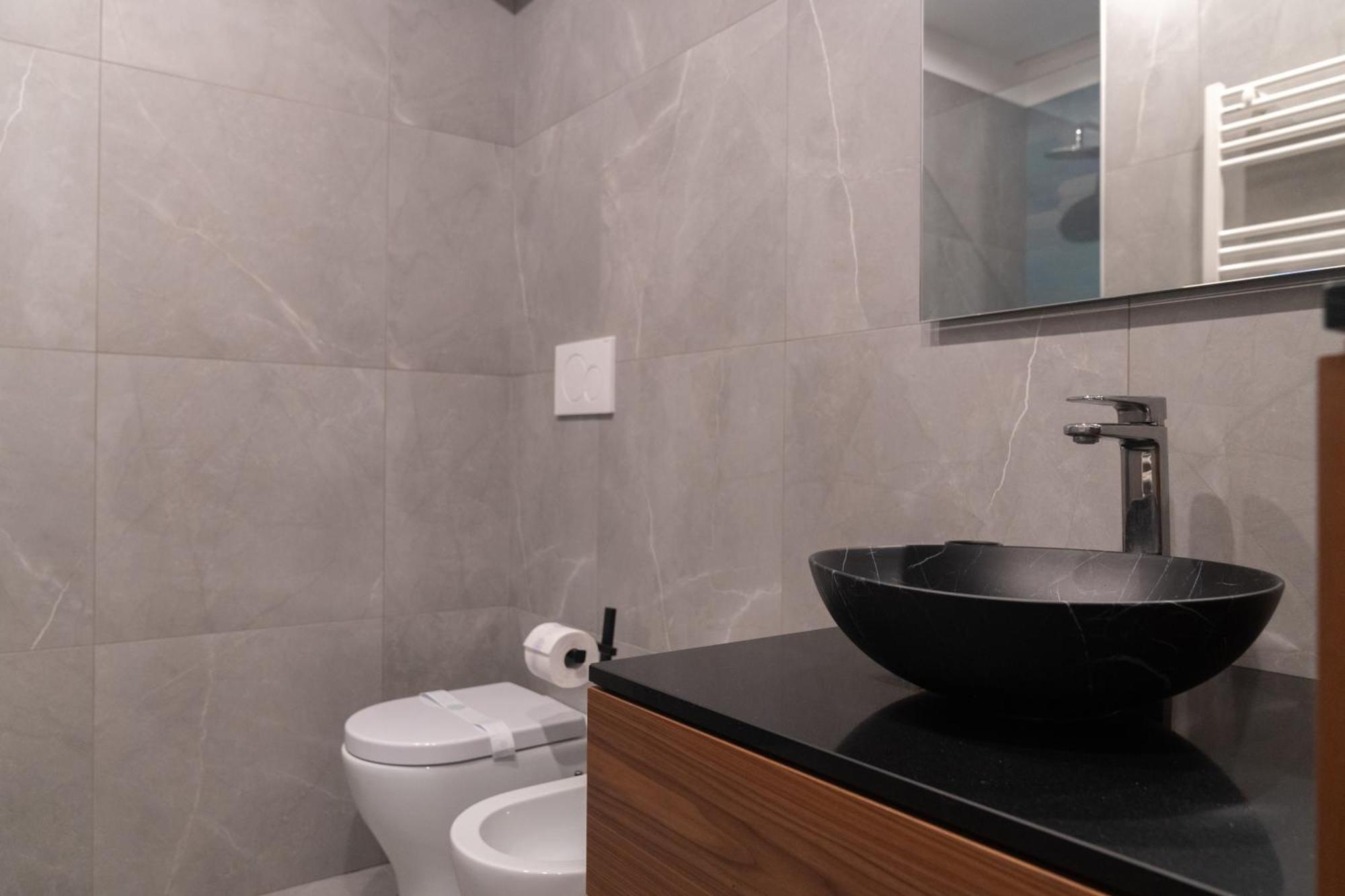 Suite Casa Degli Specchi, Appartamento Di Lusso In Galleria Buenos Aires 米兰 外观 照片